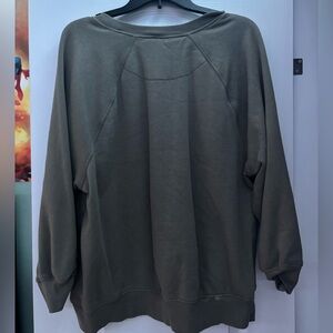 Forest green crewneck